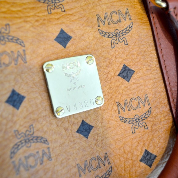 MCM Visetos Congnac Boston Bag Golf Collection Large - Picture 7 of 16